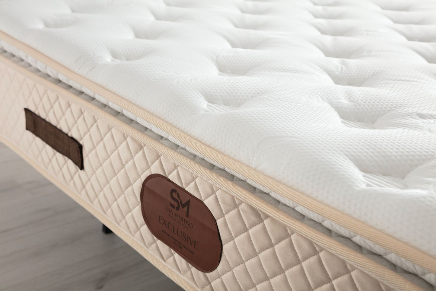 Matelas Épaisseur 32 cm Avec Surmatelas - Exclusif Ressort